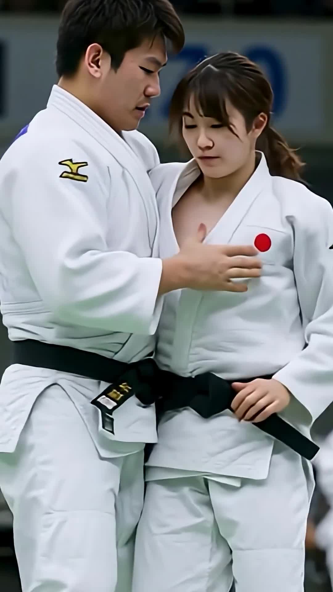 Video thumbnail for 絶対に目線を外さない柔道家#ai #judo #athlete #sports #美女