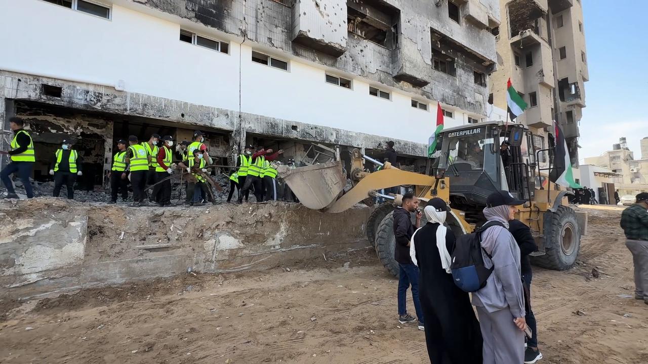 Video thumbnail for Gaza City Al-Shifa Volunteer Work Week 22.