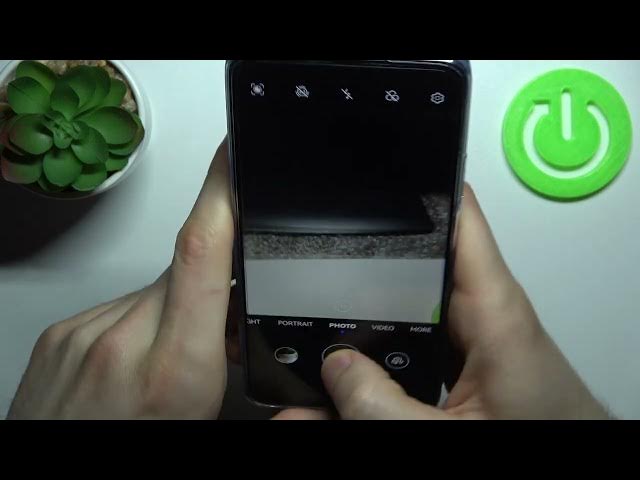 Video thumbnail for How to Enter the Burst Shot Mode in Camera on the HUAWEI Nova Y90
