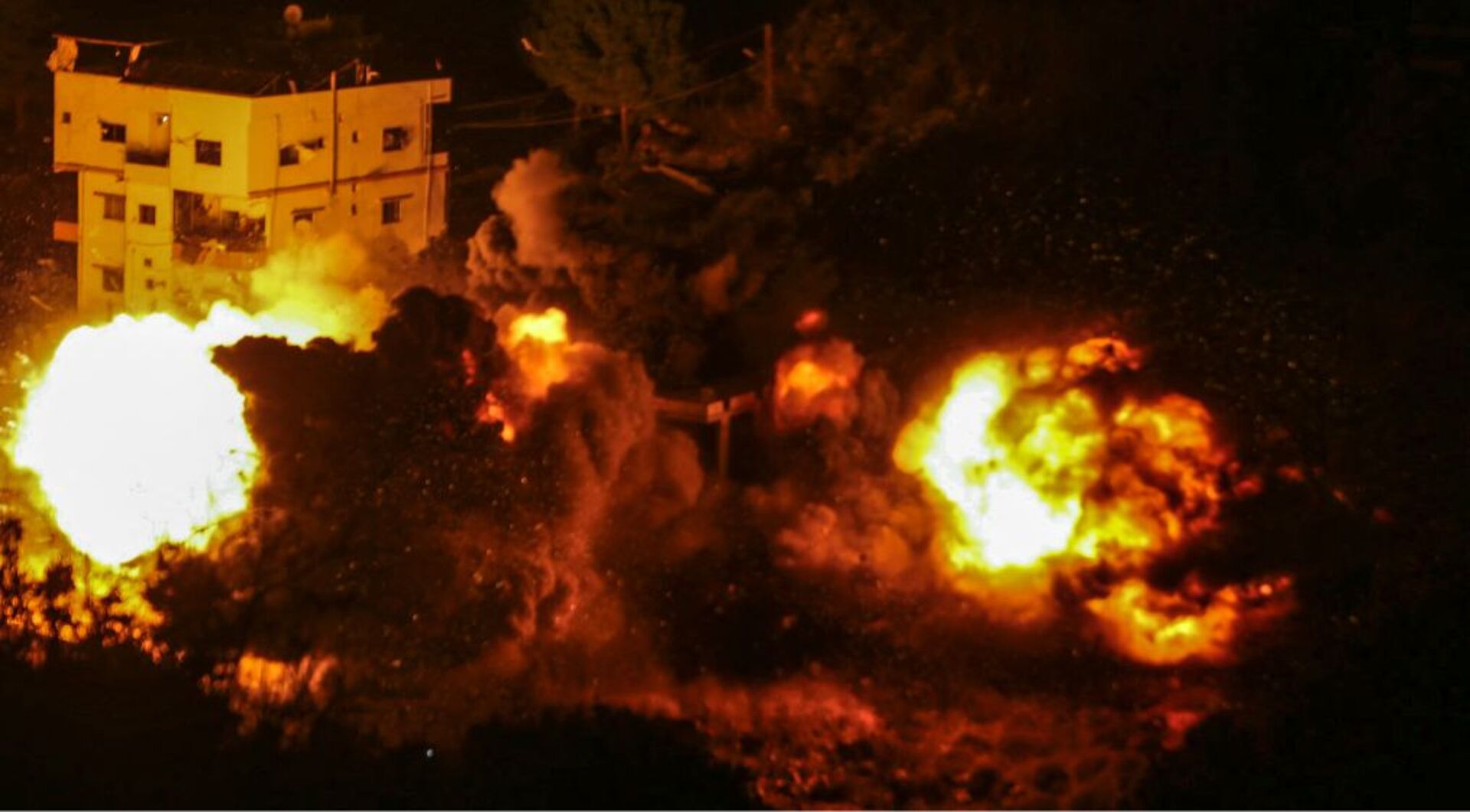 Video thumbnail for Rising Israeli attacks cast doubt on regional peace initiatives