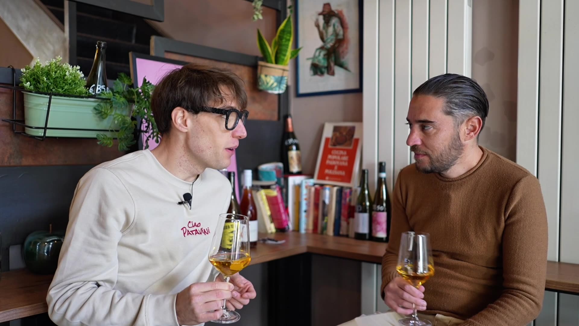 Video thumbnail for Vino naturale e cibo godurioso!