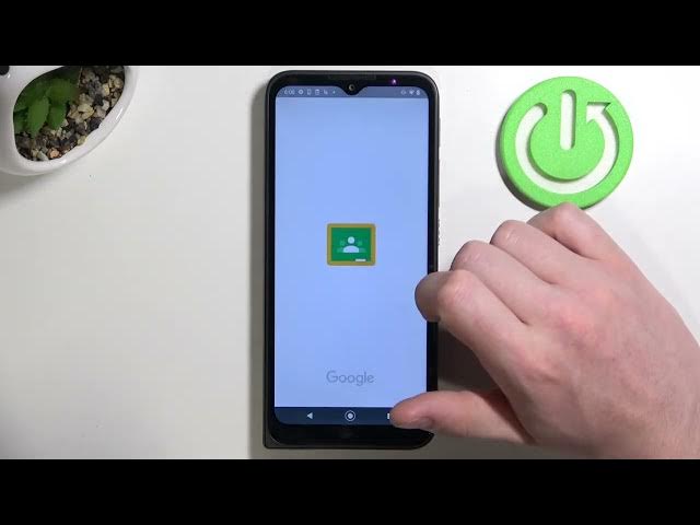 Video thumbnail for MOTOROLA DEFY – How to Apply and Use Google Classroom App