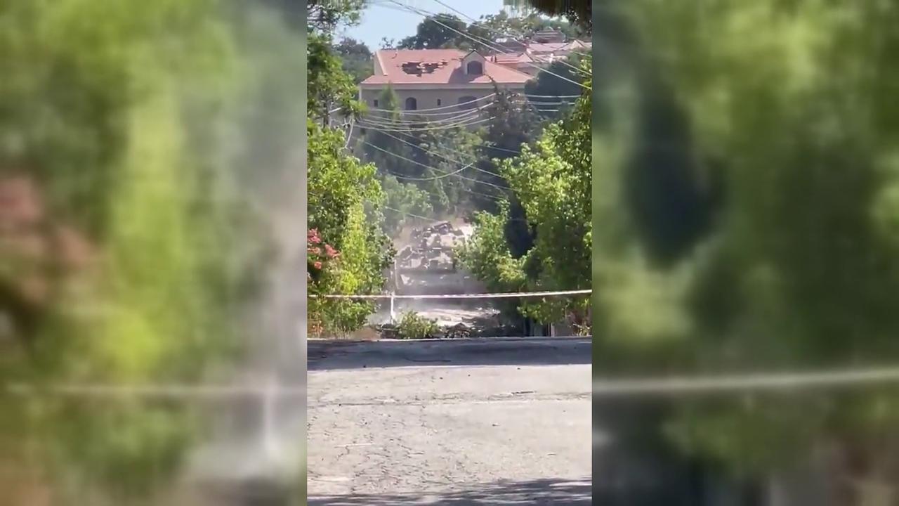 Video thumbnail for Lebanon: Israeli Tanks Advance in Southern Lebanon Despite Negotiations.