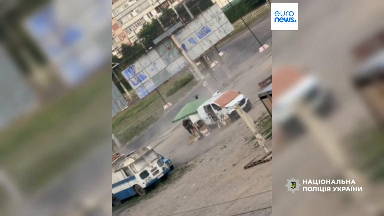 Video thumbnail for Civilian hunted and attacked by Russian drone in Kherson
