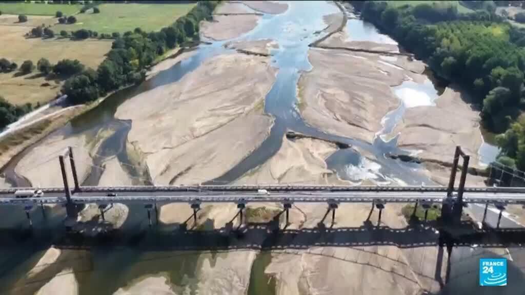 Video thumbnail for France: Drought conditions worsen amid successive heatwaves