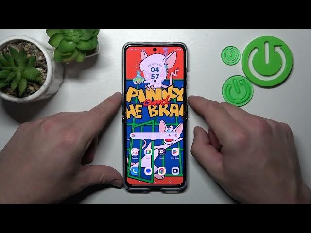 Video thumbnail for How to Add & Delete Messages App Icon to/from the Home Screen on MOTOROLA Razr 40 Ultra