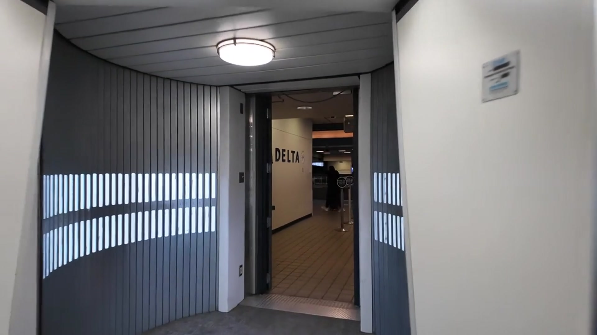 Video thumbnail for Pittsburgh Airport Arrival PIT