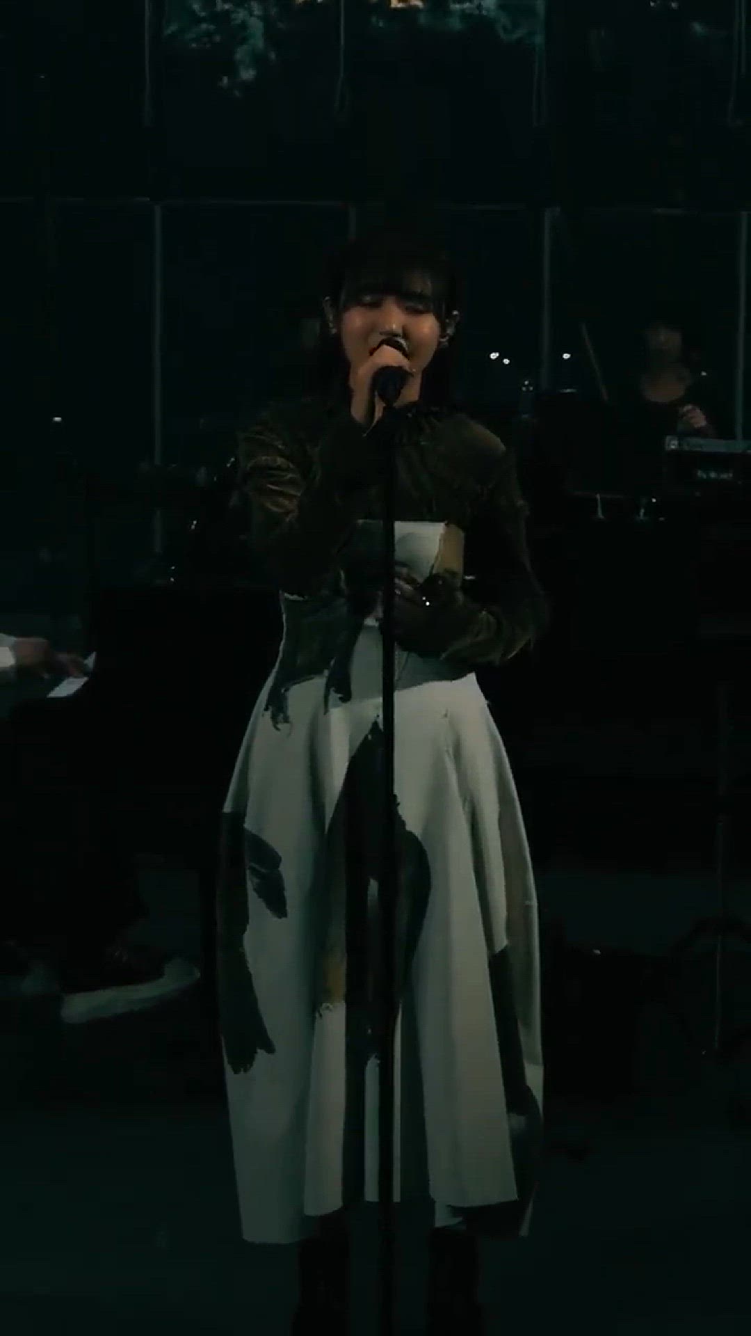 Video thumbnail for suzume-ft. radwimps-live-tiktok