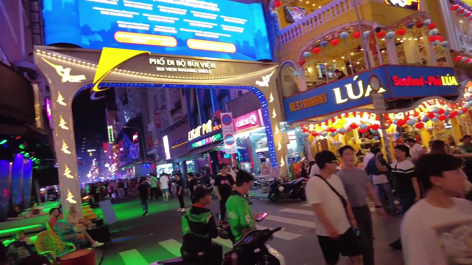 'Video thumbnail for Ho Chi Minh City Saigon Nightlife Tour 4K'