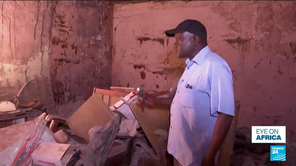 Video thumbnail for In Senegal's Saint-Louis, traces of slave-trading past fade away