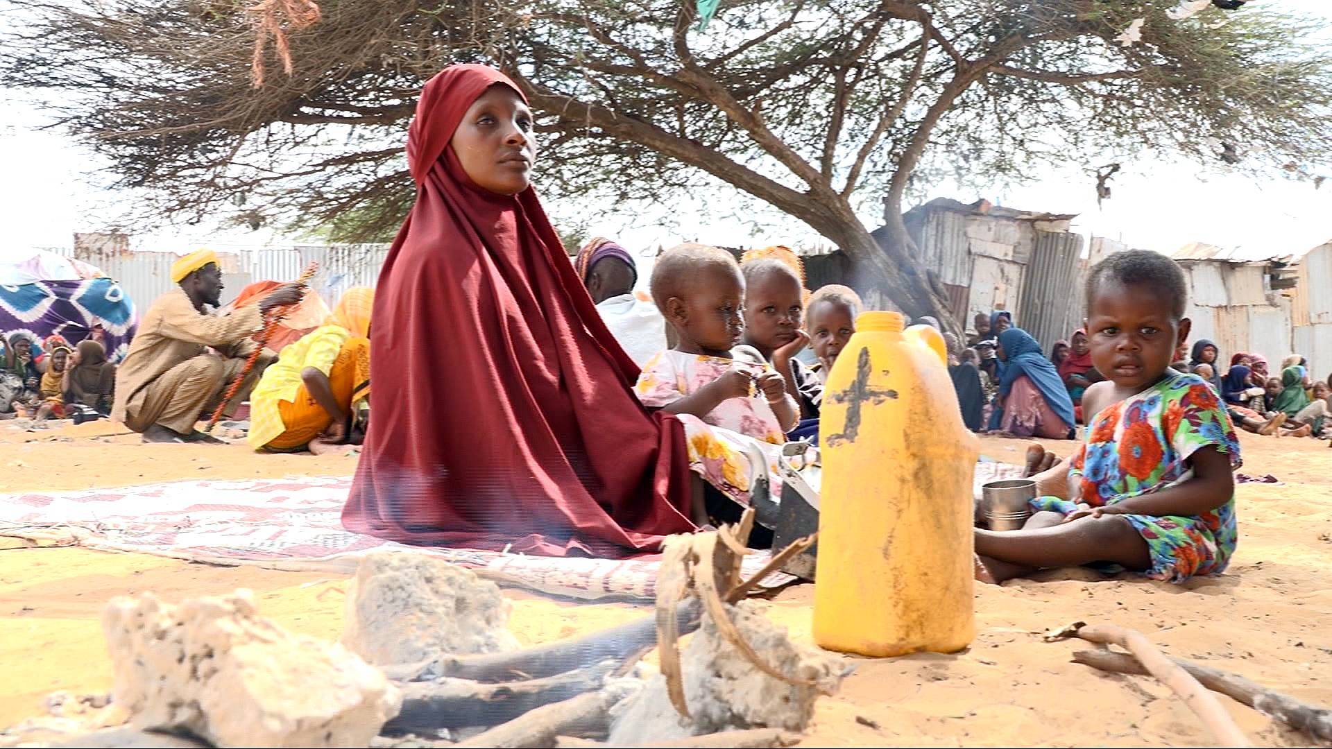 Video thumbnail for Somali families return to Lower Shabelle to find homes destroyed after al-Shabab retreat