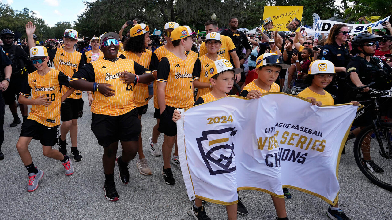 Video thumbnail for What Is Going On With Youth Baseball?