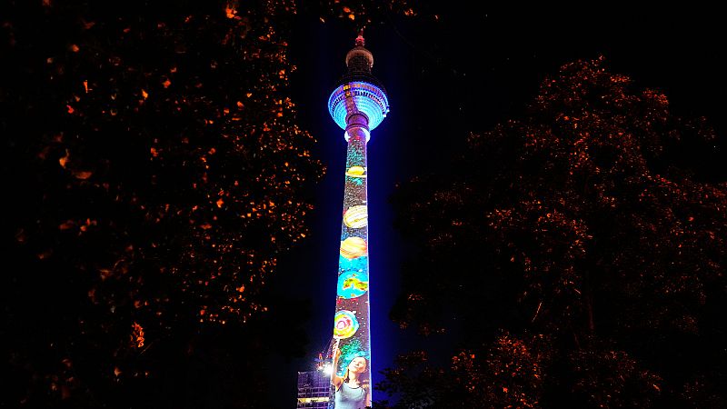 'Video thumbnail for Festival of Lights brings colour and creativity to Berlin nights'