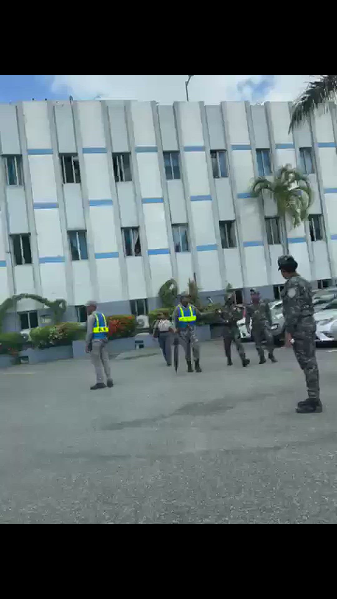 Video thumbnail for Policía intenta contra tolentino