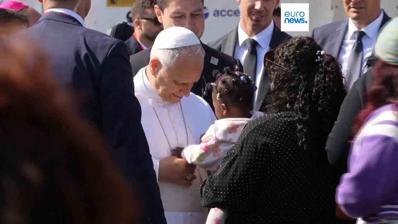 Video thumbnail for Pope urges 'reciprocal' integration between migrants and host countries