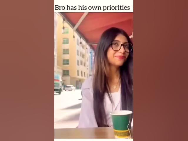 Video thumbnail for friend on date #memes #love