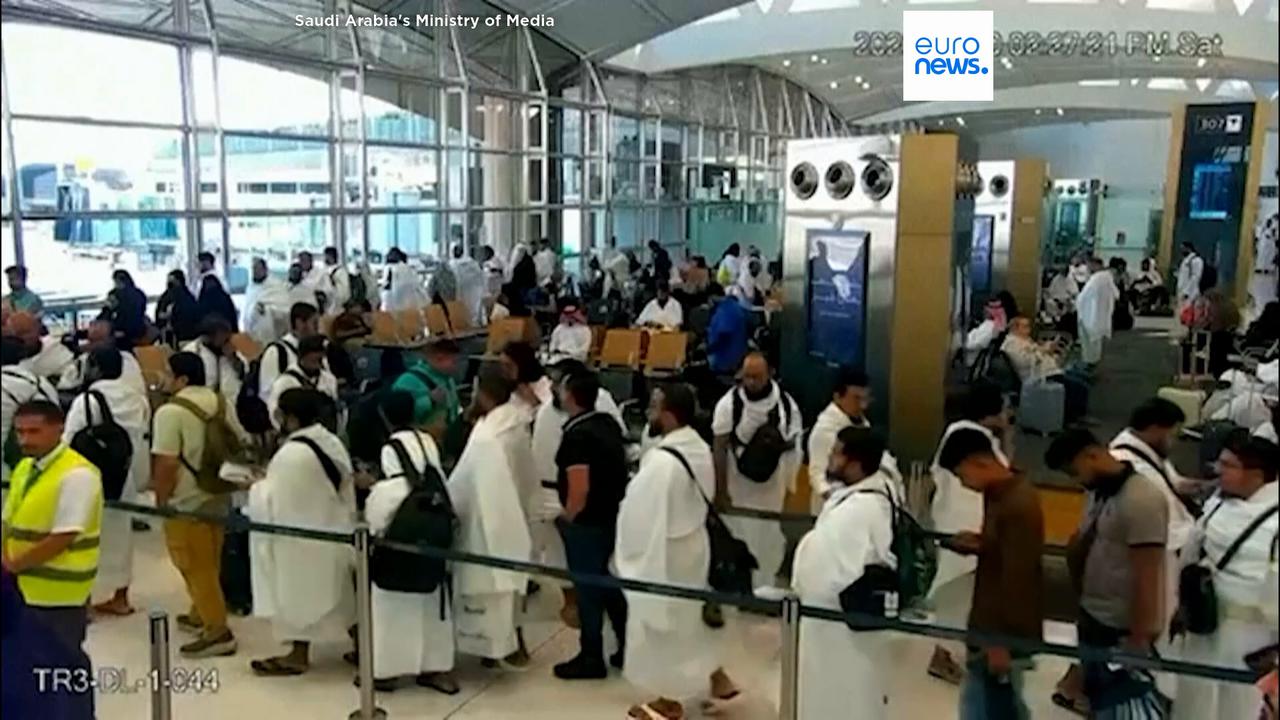 Video thumbnail for CCTV shows moment of strike at King Khalid International Airport in Riyadh