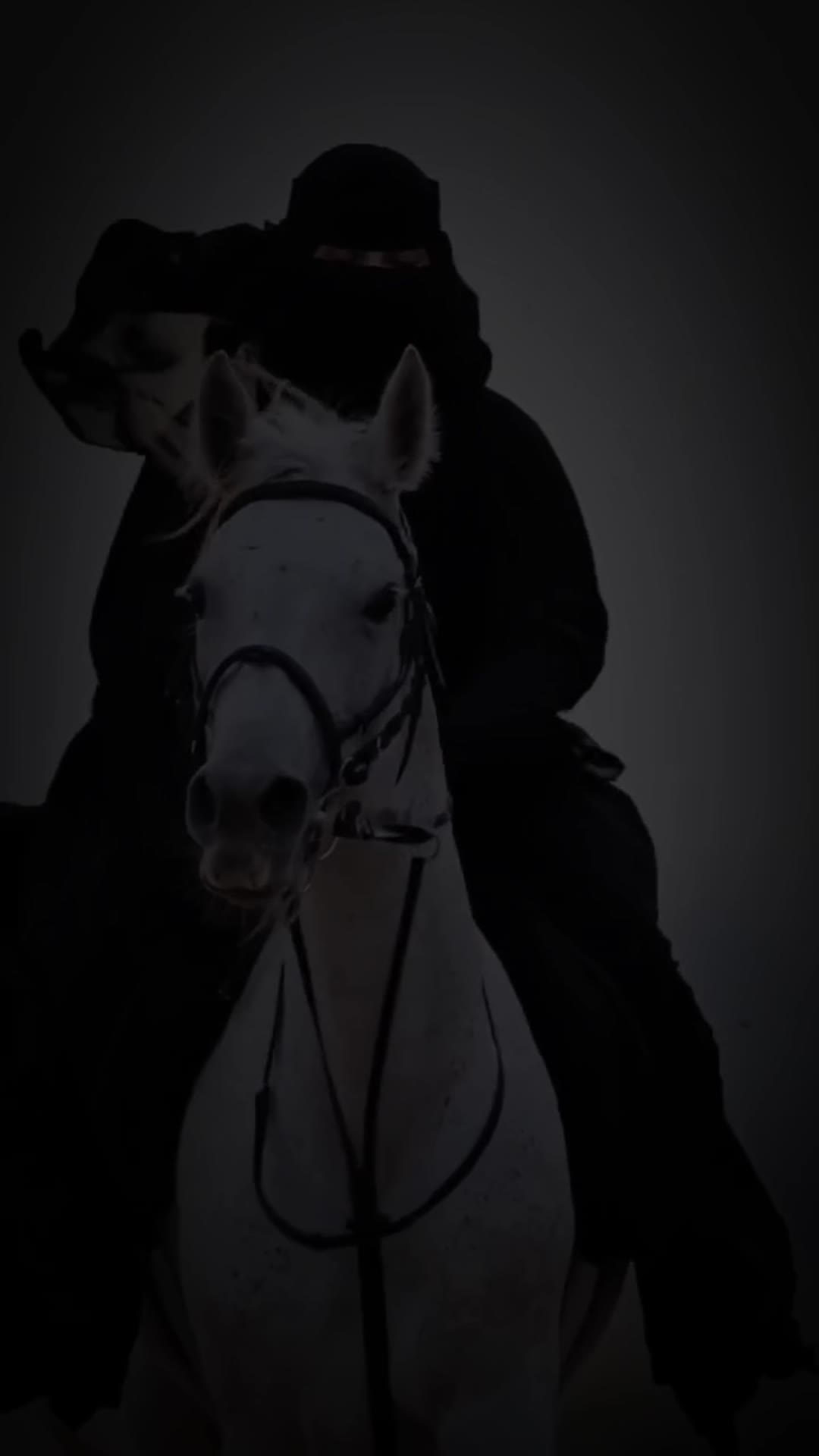 Video thumbnail for Horse riding 😍