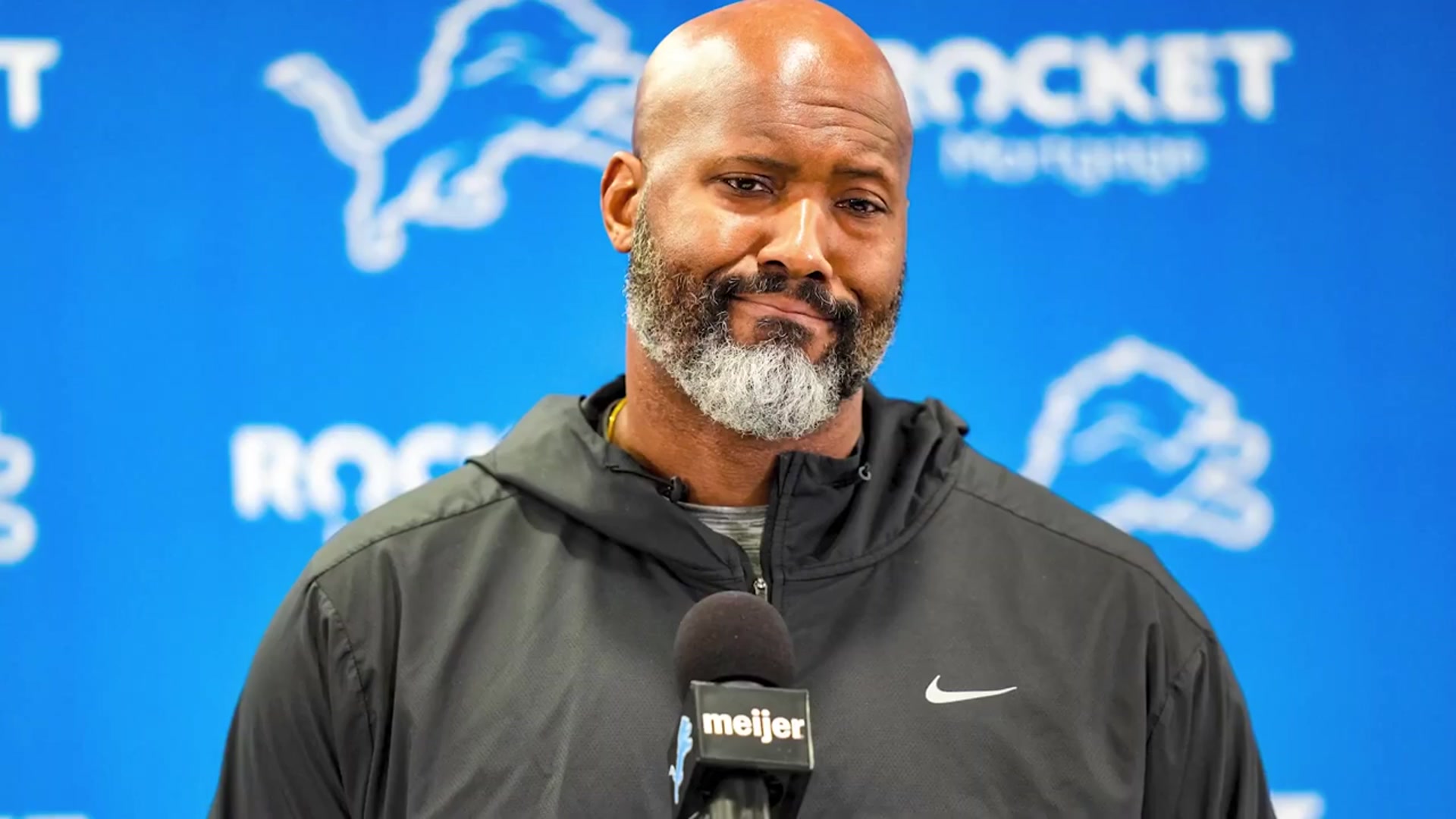 'Video thumbnail for a to z sports - detroit lions: za'darius smith reunion with lions? brad holmes comments suggest otherwise'