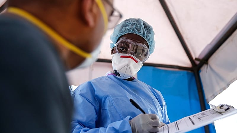 Video thumbnail for Kenyan health workers demand protection after first Ebola death
