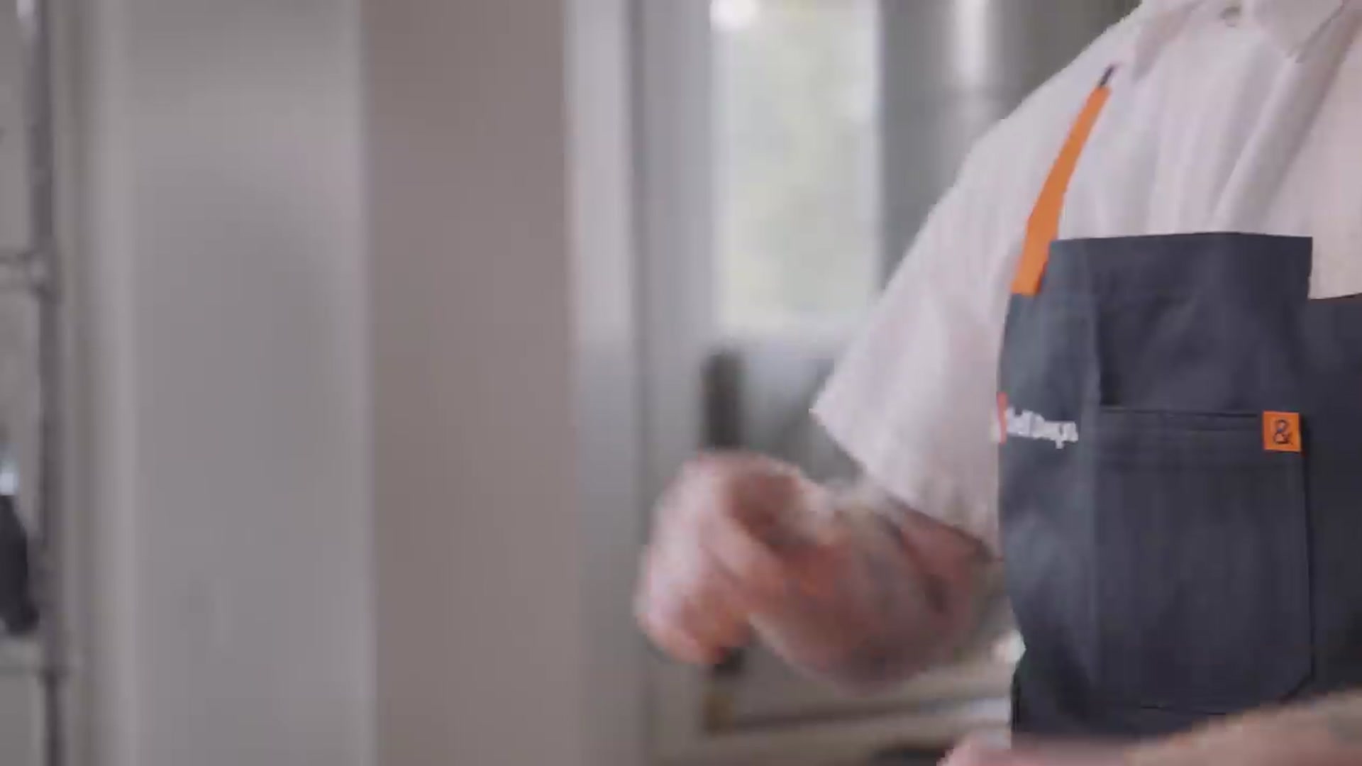 Video thumbnail for How to Remove Pin Bones From Salmon in Less Than 2 Minutes(720P_HD)