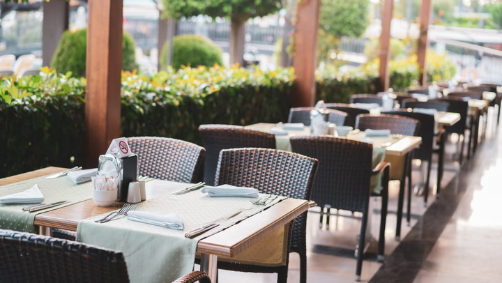 Video thumbnail for The Fast-Casual Crunch: Can Restaurants Keep Raising Prices?