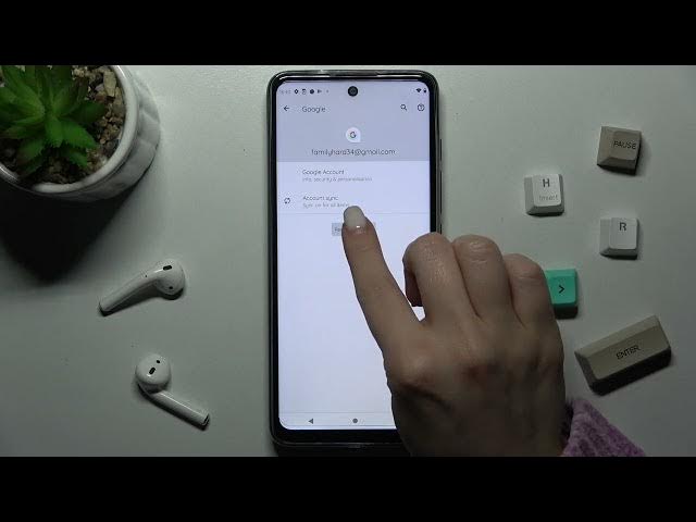 Video thumbnail for How to Logout from Gmail in Motorola Moto G60S - Access Gmail Settings