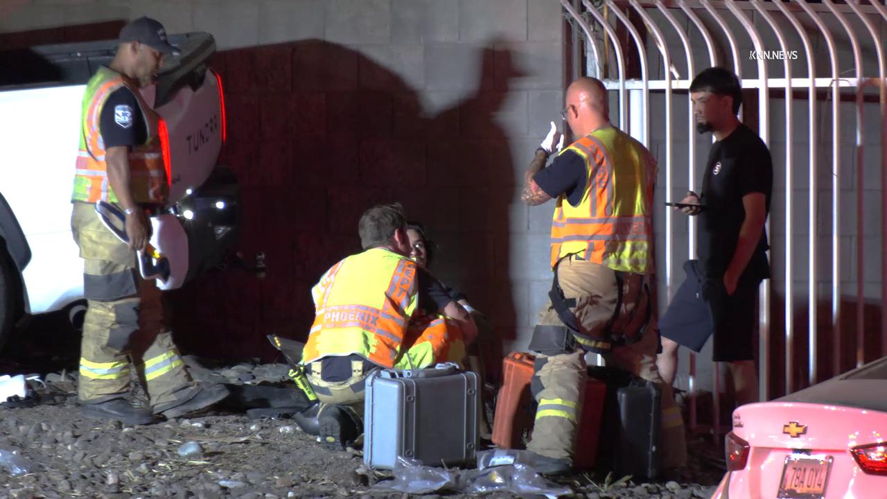 Video thumbnail for US, Phoenix: Phoenix 3 In Critical Condition After Pickup Crashes Into Tree.