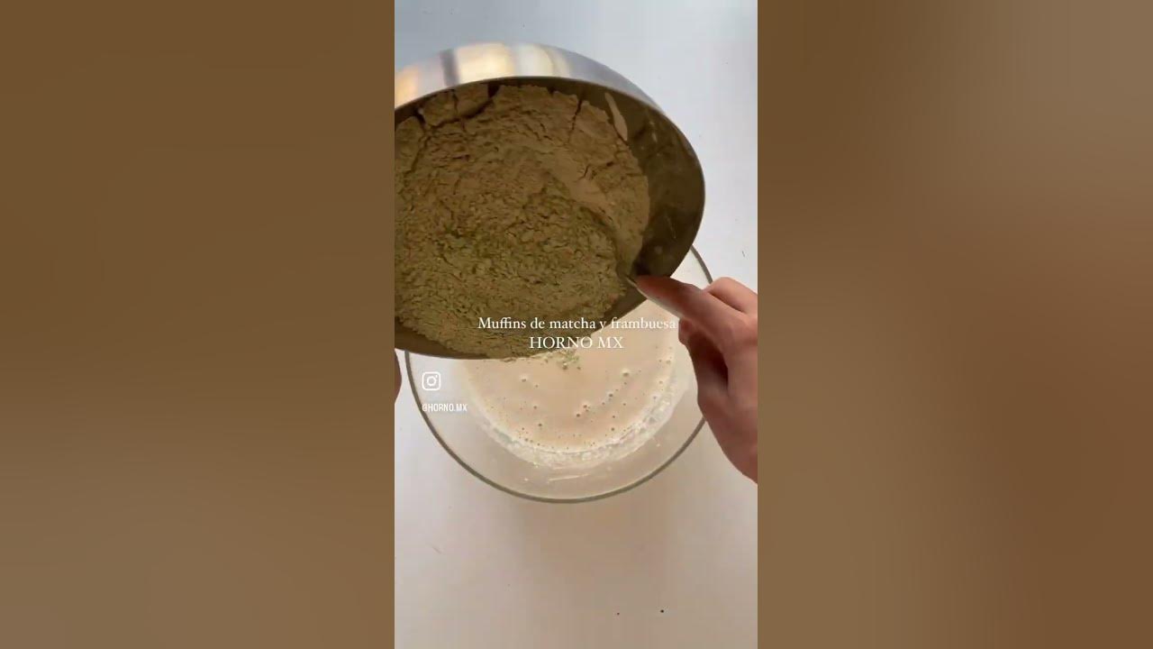 Video thumbnail for Muffins de matcha y frambuesa receta hornomx reel #shorts