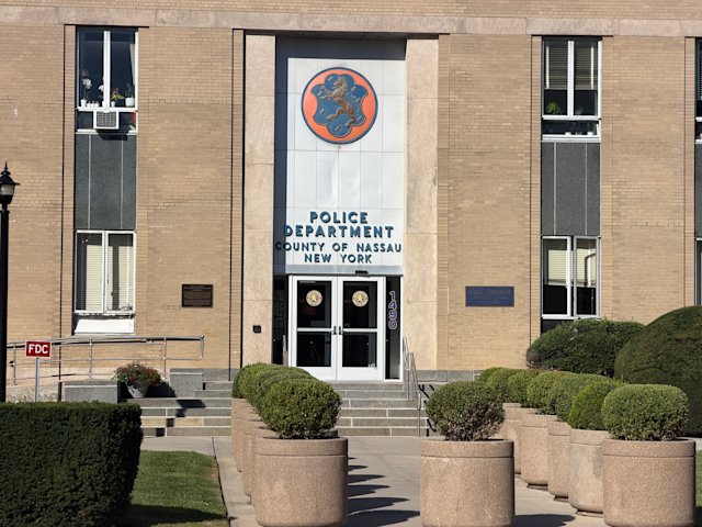 Video thumbnail for New York Attorney General subpoenas Nassau County police, Sheriff's Department over failure to end ICE partnerships