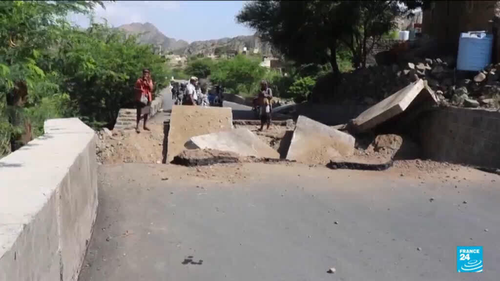 Video thumbnail for Yemen’s Houthis claim attacks on Aramco facilities in Riyadh