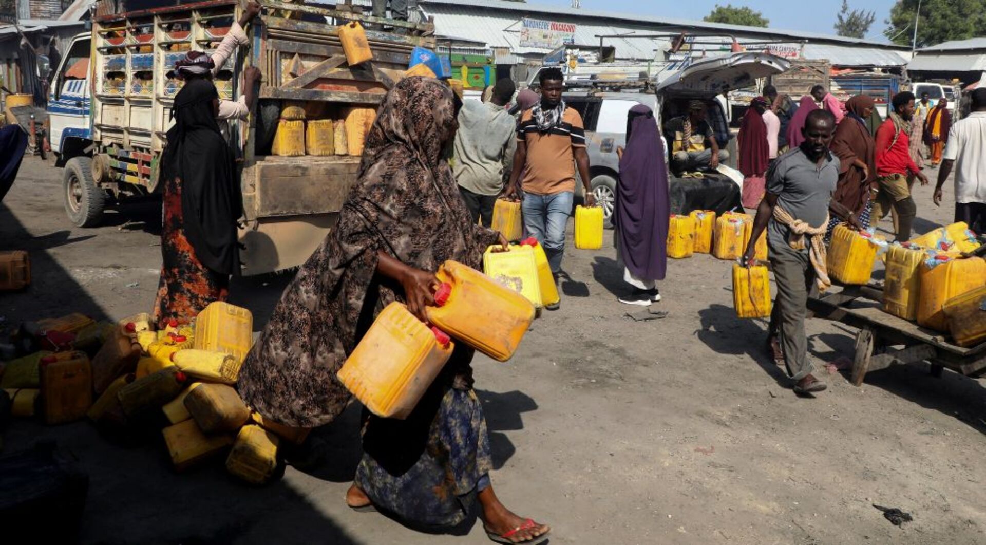 Video thumbnail for Somalia: One in three people face severe food shortages as drought deepens, Save the Children warns