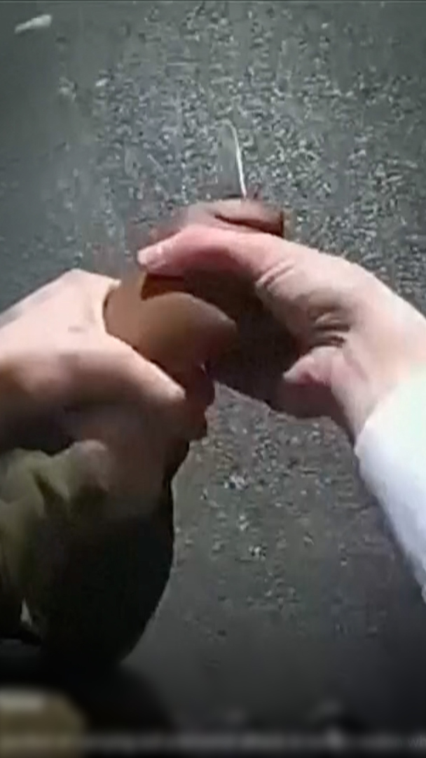 Video thumbnail for London police release bodycam of arrest after two Jewish men stabbed