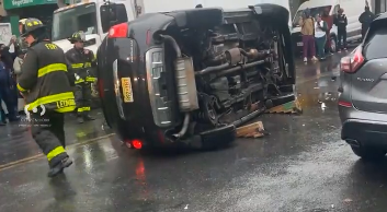 Video thumbnail for Three people injured after car overturns in Brownsville