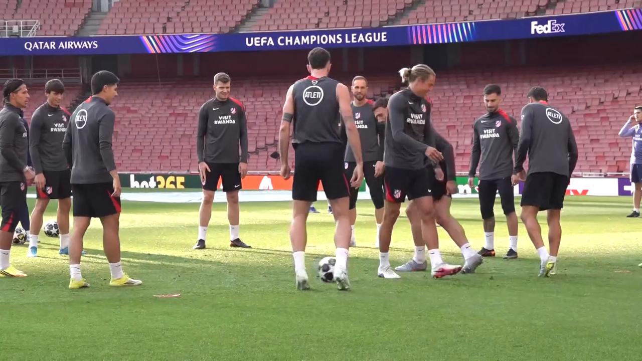 Video thumbnail for Atletico Madrid complete training ahead of Tuesday's Arsenal clash.