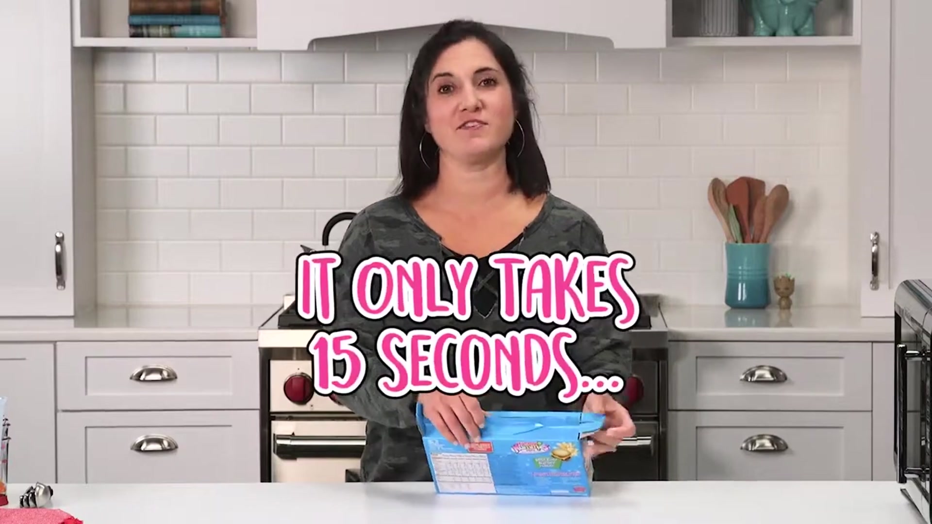 Video thumbnail for Mom Uses Yummy Nummies to Make a Miniature Burger and Fries   Mom Vs.   Well Done(720P HD)