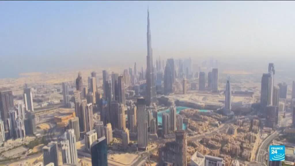 Video thumbnail for Citi, StanChart evacuate Dubai offices, HSBC closes Qatar branches as fears grow