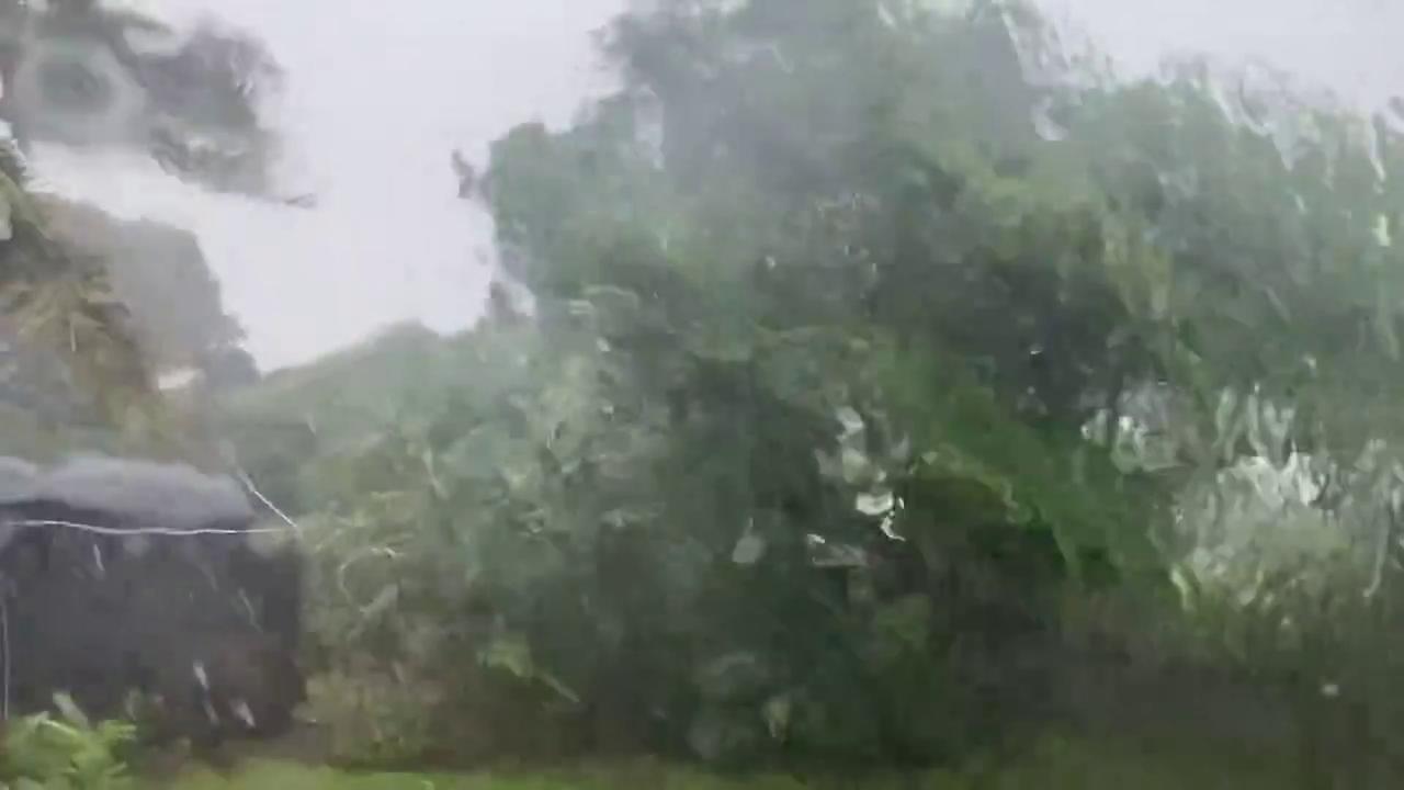 Video thumbnail for US: Hurricane Lala Batters Hawaii’s Big Island, Knocks Out Power 3.