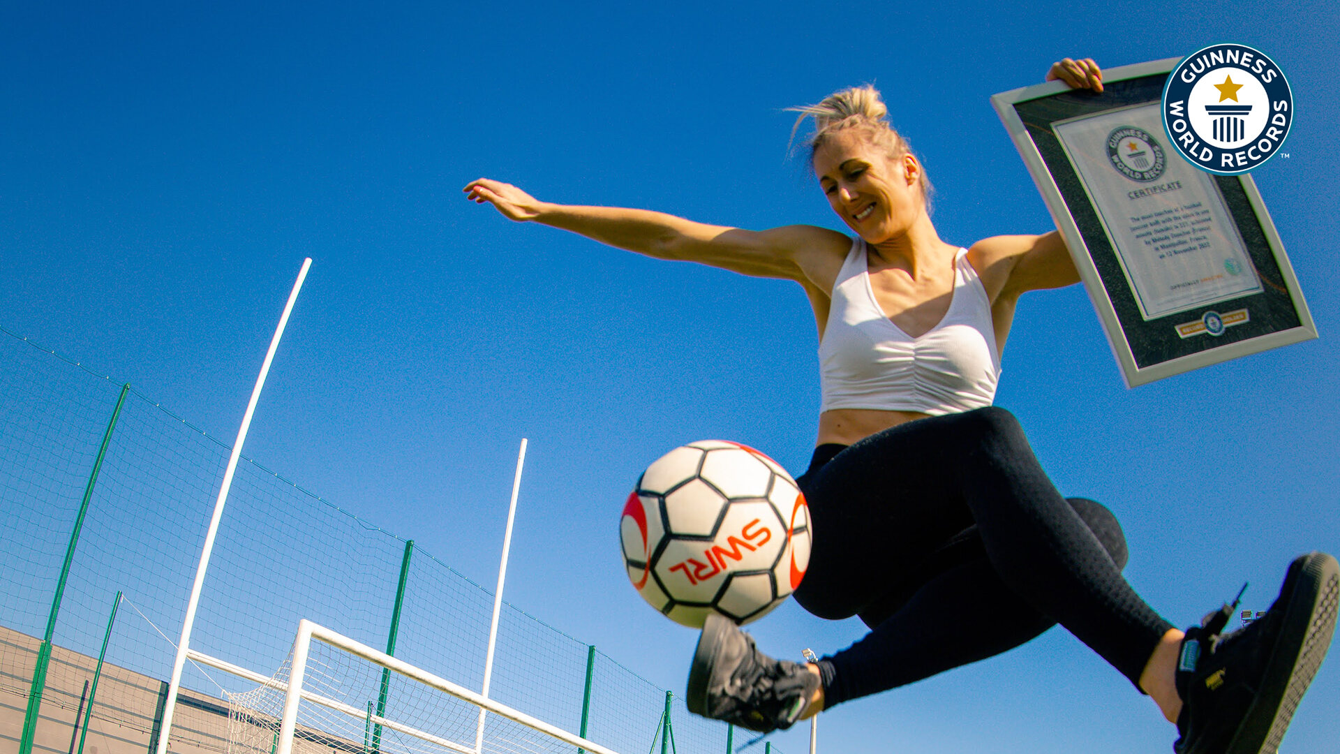 'Video thumbnail for Mélody Donchet, record-breaking freestyle football champion'