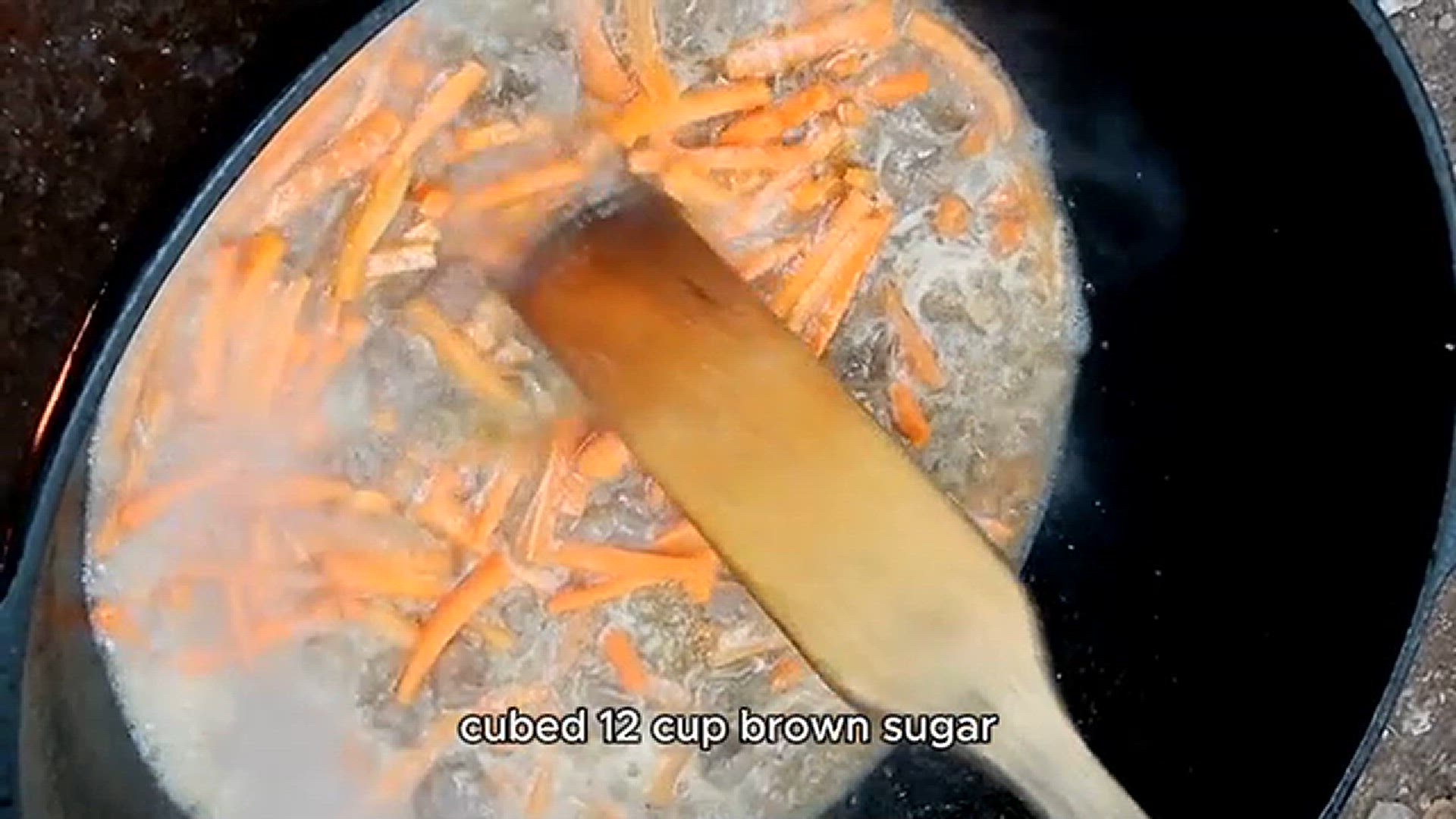 Video thumbnail for Slow Cooker Candied Carrots recipe