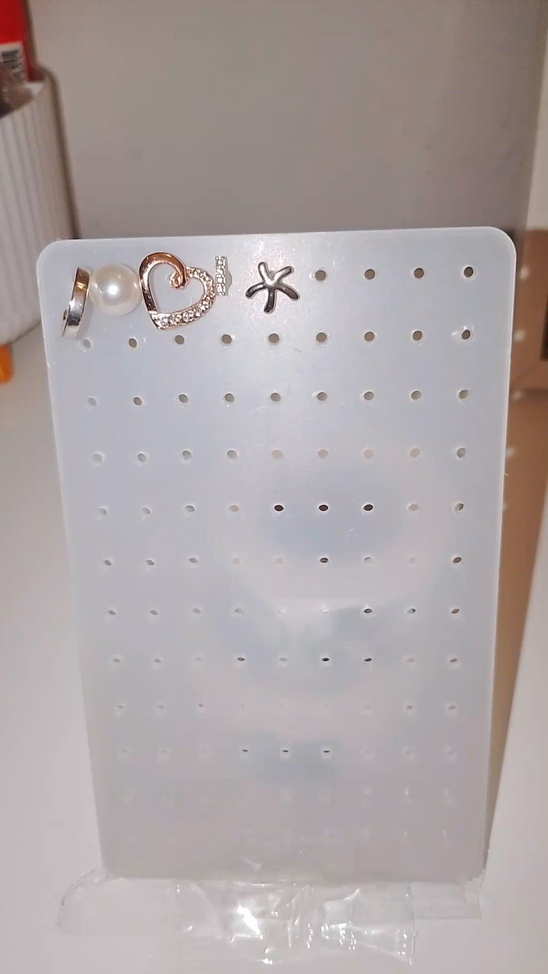 Video thumbnail for Earrings editing