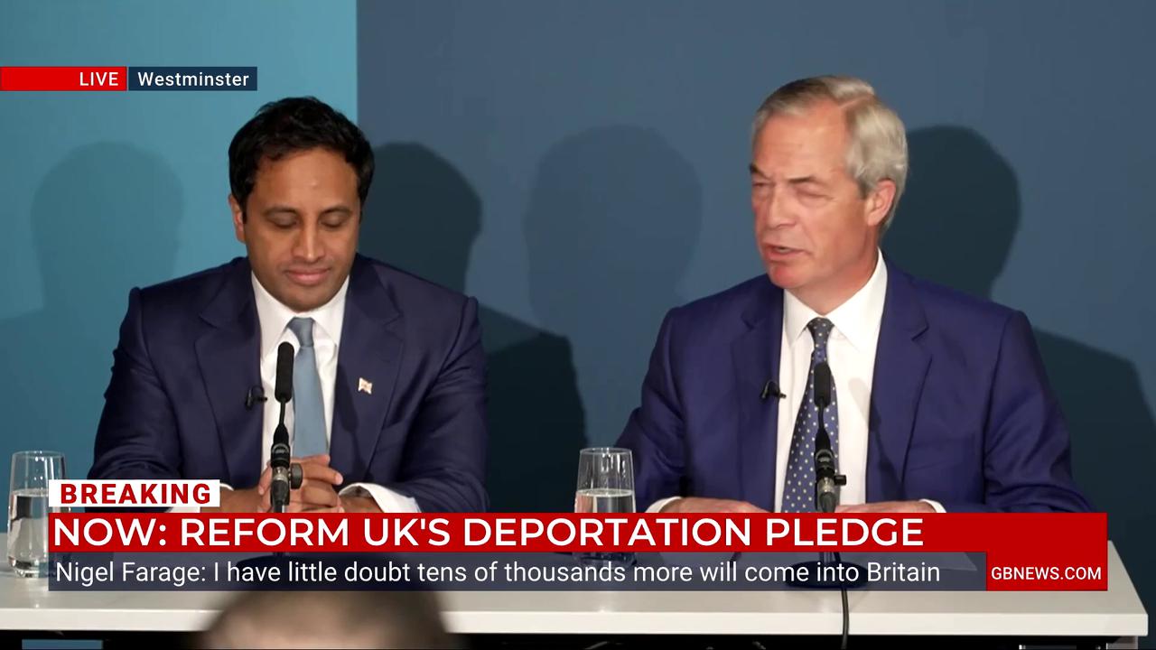 Video thumbnail for WATCH: Nigel Farage tells GB News there is 'no way' Keir Starmer was unaware of Peter Mandelson's failed vetting