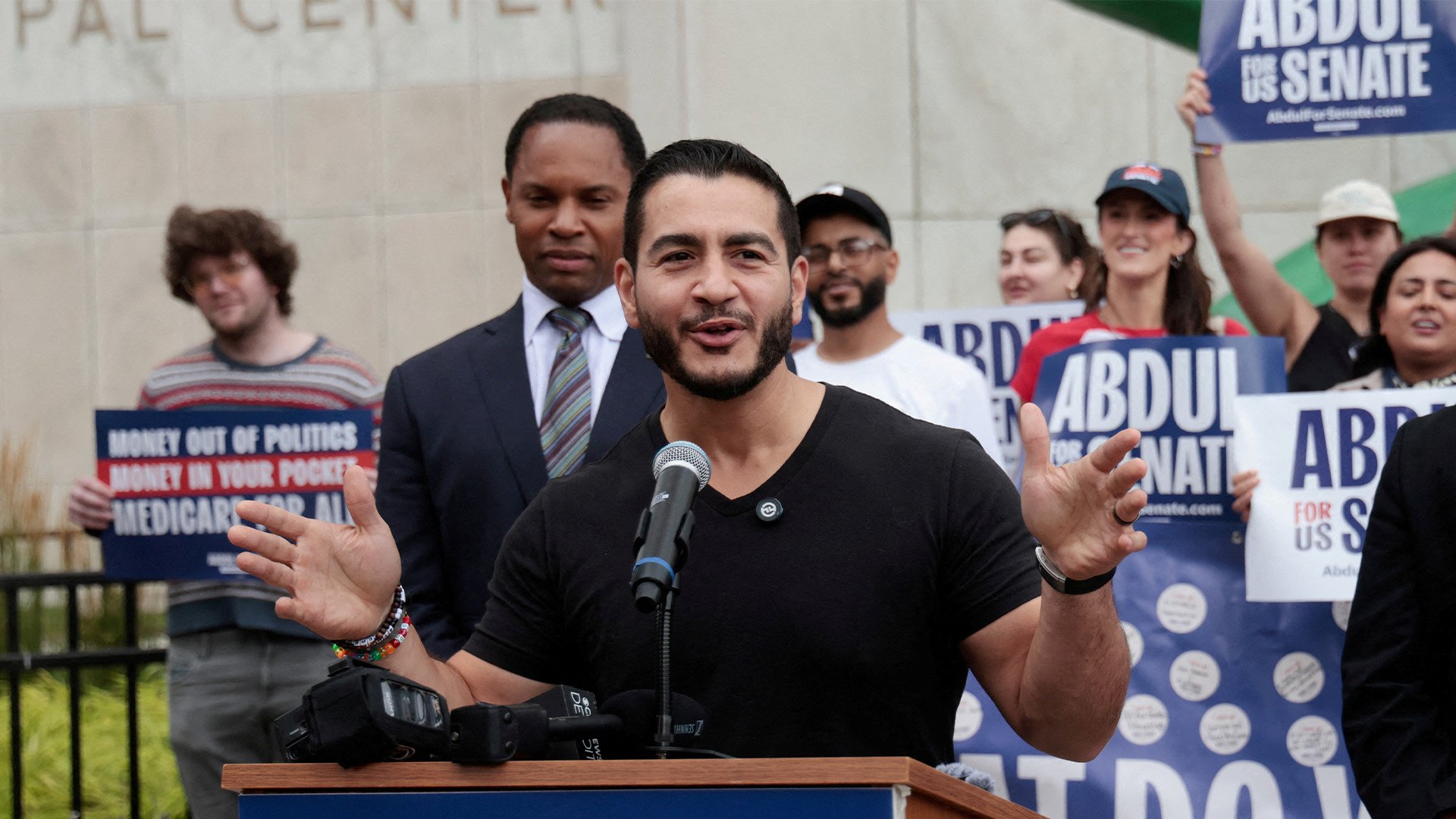 Video thumbnail for Trump attacks El-Sayed as ‘hater of Jews’ after Michigan win