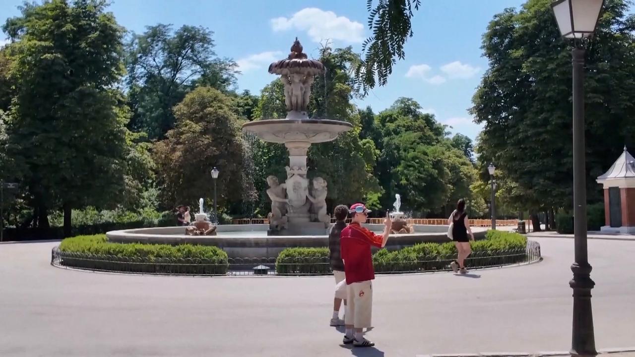 Video thumbnail for France: Expert urges long-term climate adaptation as extreme heat scorches Europe.