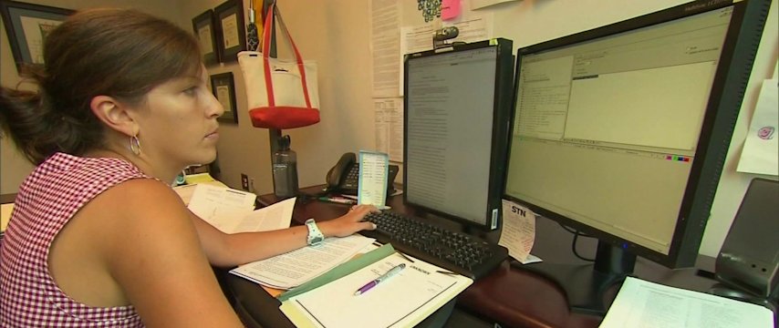 Video thumbnail for Gov. Hochul launches feedback sessions for workers impacted by AI