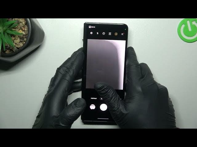 Video thumbnail for How to Take Burst Shot Pictures on the Camera of SAMSUNG Galaxy Z Fold5