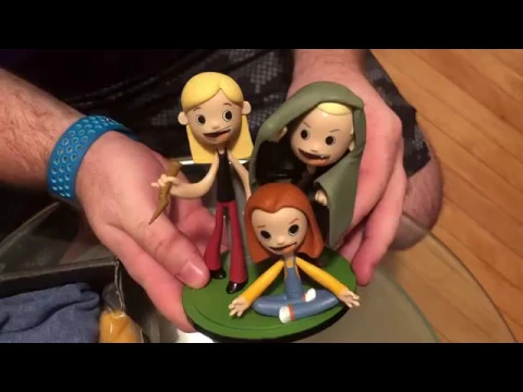 Video thumbnail for Unboxing the Loot Crate DX November 2017