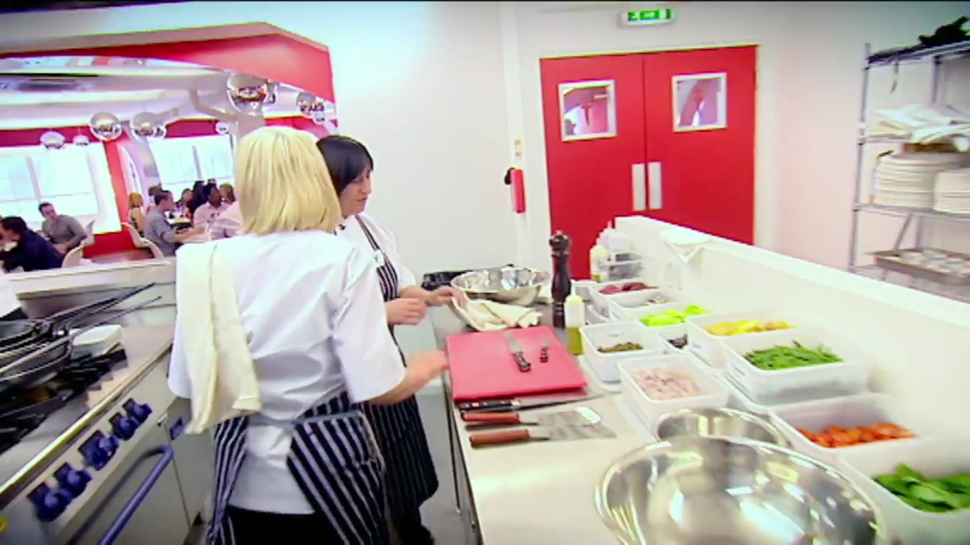 Video thumbnail for Gordon Ramsay Prepares A Tuna Nicoise¦ The F Word (720p 24fps)