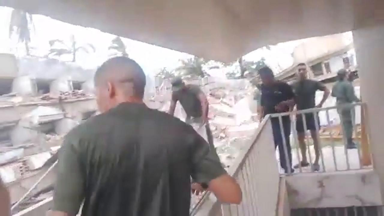 Video thumbnail for Venezuela: Maritime School in Venezuela's La Guaira collapses following powerful earthquakes.