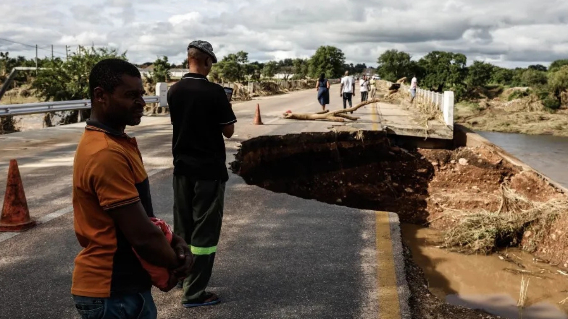Video thumbnail for South Africa flooding: Heavy rainfall cuts off communities across region